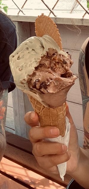  at Gelateria Kremmy in Viareggio