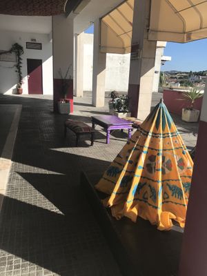 Another shot of the outdoor area at Sabores da India in Alcobaca