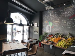 Café and shop at Juice Junkie in Augsburg