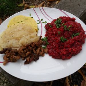 Výpečky se zelím a polentovým knedlíkem. Řepné rizoto.
 at Zdrava Vyziva - Prague 6 in Prague