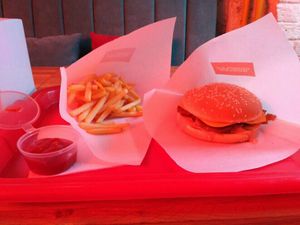 Cheeseburger and french fries at Complex Burger in Moscow