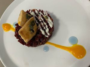Beetroot tartare at Alice e Viola in Collegno