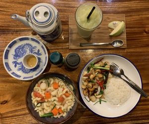 Herbal tea, Guava smoothie, macaroni soup and Thai cashew stir fry at Bangkok Story in Bangkok