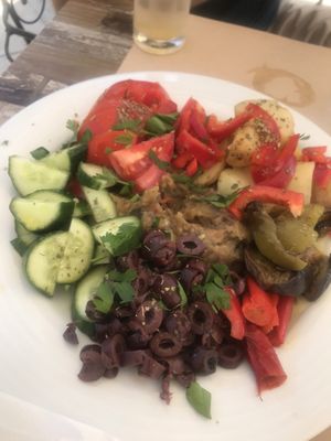 Meze gluten free &  vegan at Aubergine Cafe in Corfu