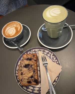 banana bread (blueberry&lemon), matcha latte w/soy milk  at Balott in Trier