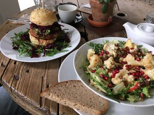 Vegan burger and cauliflower salad at Skøg in Brno