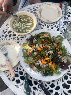 House soup ✨ and delicious salad at Fog Eater Cafe in Mendocino