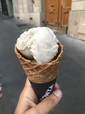 Vanilla and pistachio - vegan  at Impronta in Paris
