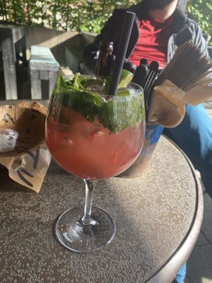 🍹   at Tugg Burgers in Boras