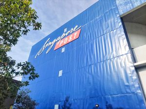 Located at Singpost canteen at Wan Yuan 萬緣齋 - Greenwich Drive in East Singapore