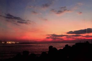 The view of sunset from our store at Coolife Owl 貓頭鷹藝品蔬食館 - Māotóuyīng in New Taipei City