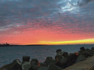 20181215今日將變天前的夕照美景。 at Coolife Owl 貓頭鷹藝品蔬食館 - Māotóuyīng in New Taipei City