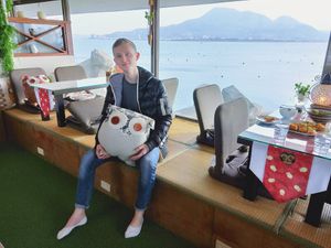 20181217 Today came a good-hearted British handsome guy. When I was 14 years old, I thought the animals were very pitiful. I didn’t eat meat. Even my parents were affected and ch at Coolife Owl 貓頭鷹藝品蔬食館 - Māotóuyīng in New Taipei City