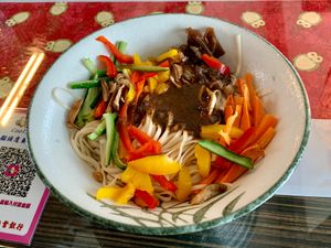 Noodle bowl without egg at Coolife Owl 貓頭鷹藝品蔬食館 - Māotóuyīng in New Taipei City