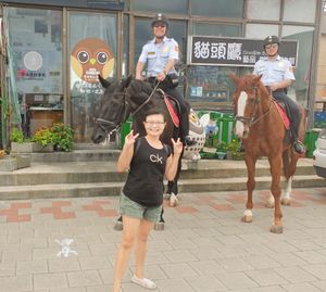 淡水騎警隊蒞臨加油打氣! at Coolife Owl 貓頭鷹藝品蔬食館 - Māotóuyīng in New Taipei City