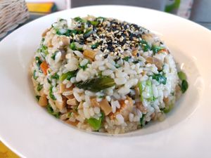Mixed fried rice at Coolife Owl 貓頭鷹藝品蔬食館 - Māotóuyīng in New Taipei City