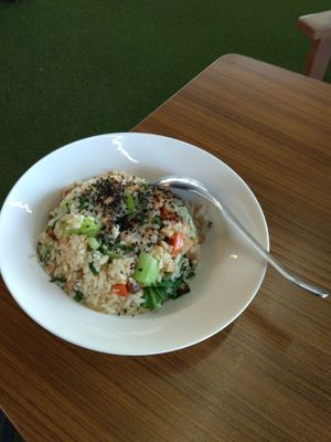 招牌三杯炒飯 at Coolife Owl 貓頭鷹藝品蔬食館 - Māotóuyīng in New Taipei City