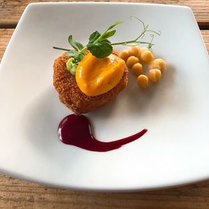 Vegan cheese souffle of Birmese tofu at De Oude Sluis in Groningen