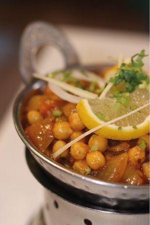 GARBANZOS AL CURRY at Crown of India in Altea