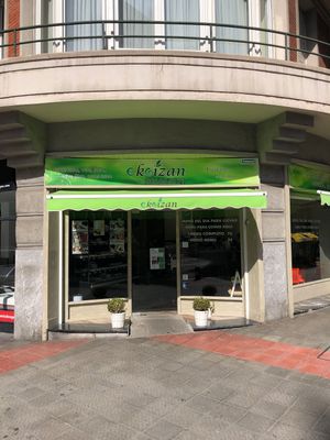 Make sure to go to the correct location. There are two. One is a grocery store and the other has prepared food for take away. at Ekoizan - Alameda Urquijo in Bilbao