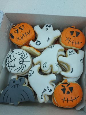Spooky vegan sugar cookies at Biscotti House in Chiang Mai