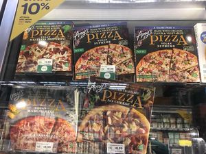 Vegan pizza at Whole Foods Market in Alexandria