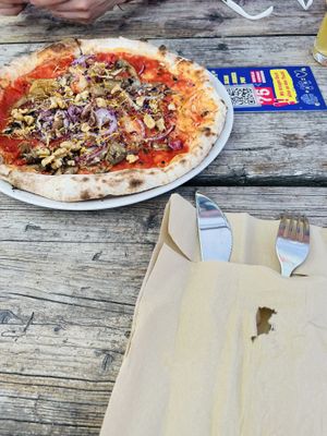 Pizza   at ÜberQuell Brauwerkstätten in Hamburg