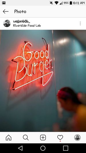Good burger at Monty's Good Burger in Riverside