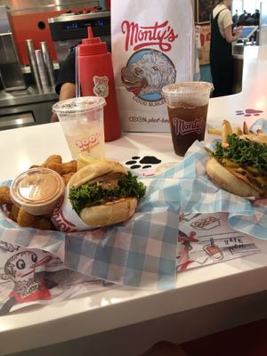 Burgers at Monty's Good Burger in Riverside