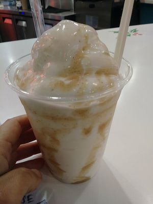 Very taste shake! 🙌🙌🙌 at Monty's Good Burger in Riverside