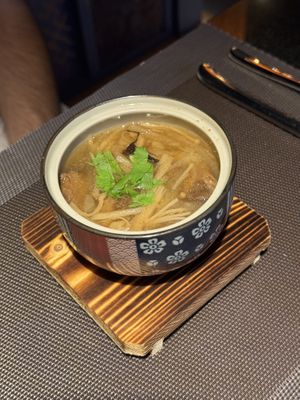 Veg soupp  at Yù Shàn Gé 鈺善閣 in Taipei