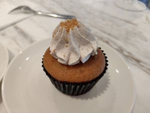 Apple Crumble at The Cakery - Lee Garden in Hong Kong Island