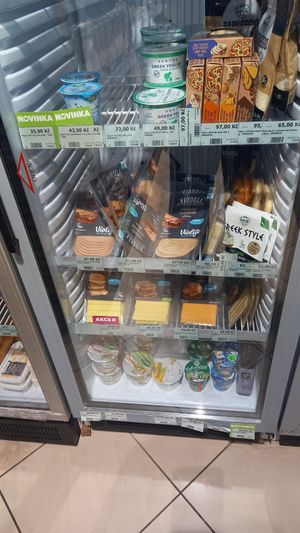 buy the violife chicken flavour slices! 12/10🤌🏽 at Country Life in Prague