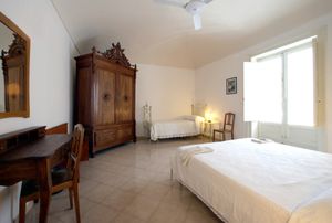 Room Fanny at Novecento B&B  in Trapani