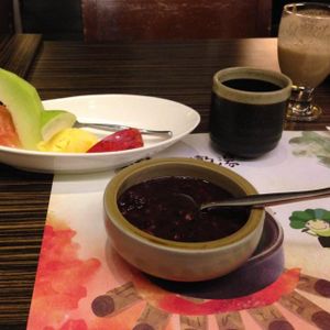 fruit + desert at Kuan Xin Yuan - Easy House in New Taipei City