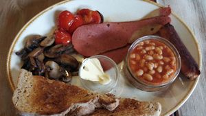 Vegan full English (plus vegan bacon!) at Mercer's Of Marlborough in Marlborough