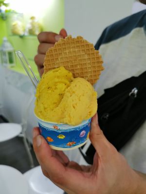 Passion fruit and mango gelato at Fresco in Sorrento