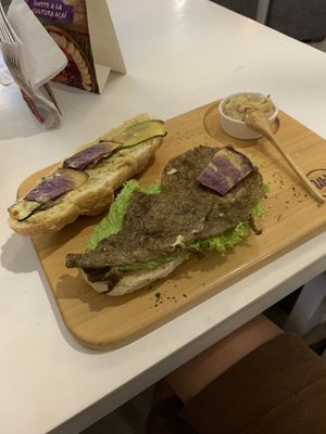 Sandwich with home-made soy meat at Ukku Acai Bar in Puerto Ayora