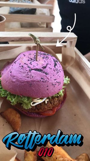 Pink burger at Flower Burger in Rotterdam