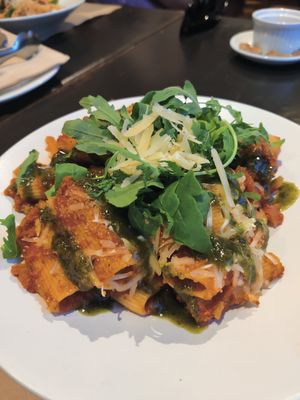 Pesto rigatoni at Vegania in Madrid