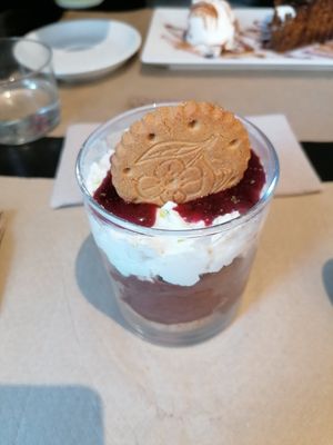 Cremoso de avellanas y coco at Vegania in Madrid