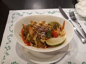 Pad thai at Vegania in Madrid