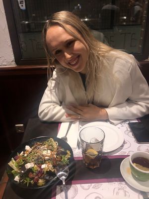 Ensalada griega  at Vegania in Madrid