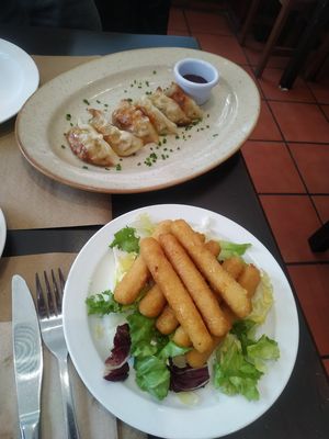 Deliciosos entrantes at Vegania in Madrid