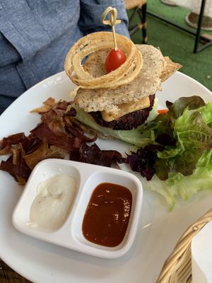 Burger  at All You Eat is Love in Chiang Mai