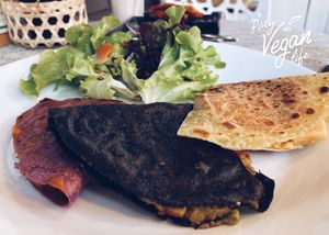 🤟🏼🤟🏼🤟🏼 at All You Eat is Love in Chiang Mai