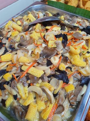 Mixed mushroom with baby corn ~ 27/3/21 at Lu Shun Vegetarian Food Stall 炉顺素食缘 in Central Singapore