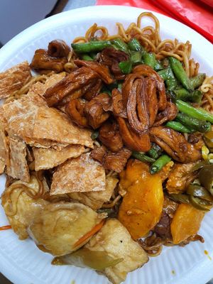 $4.90 economy fried noodle ~ 27/3/21 at Lu Shun Vegetarian Food Stall 炉顺素食缘 in Central Singapore