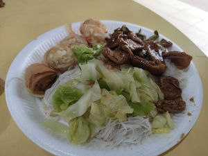 Surprisingly nice today.  May be chef good mood ... at Lu Shun Vegetarian Food Stall 炉顺素食缘 in Central Singapore