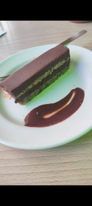 Desserts at bistro ZDRAVO in Sarajevo